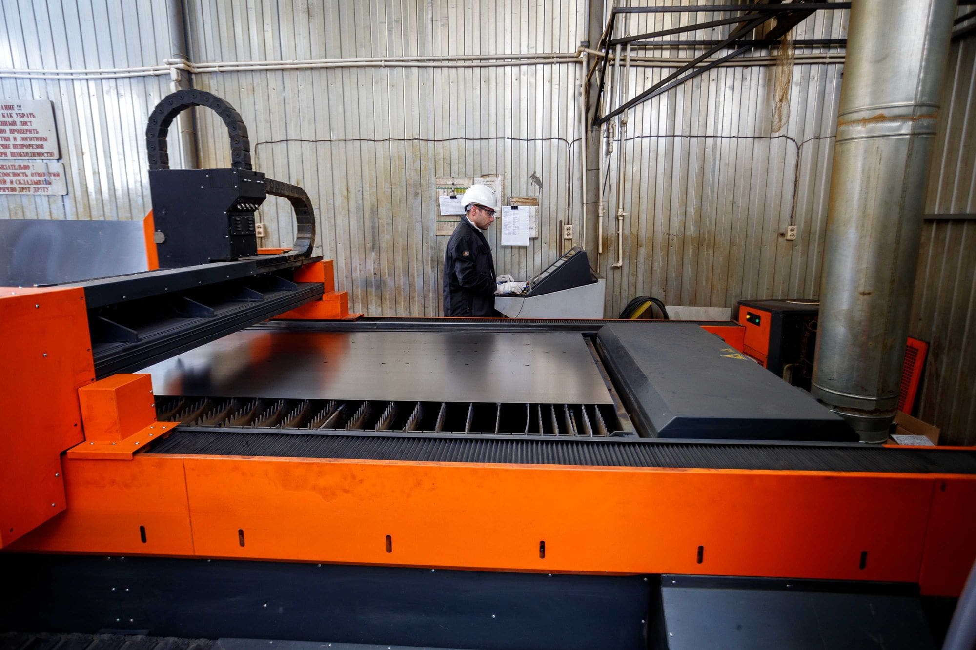 Участок лазерного раскроя металла - 2